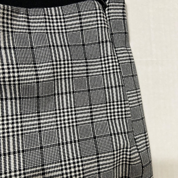 Old Navy Women's Plaid Trousers Ankle Black White Size 10 - Picture 3 of 6